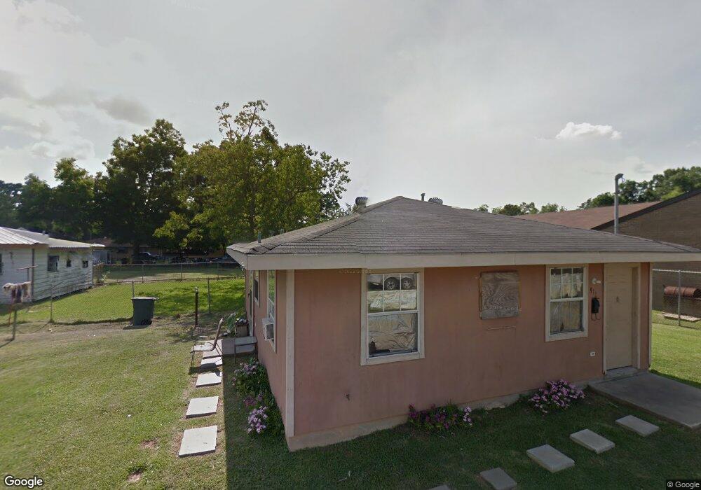911 Junior St, Lake Charles, LA 70601 - photo 1