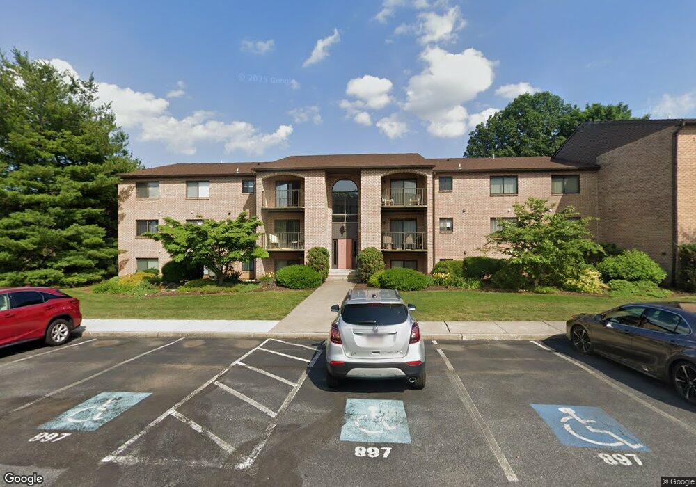 897 Cold Spring Rd unit 4, Allentown, PA 18103 - photo 1