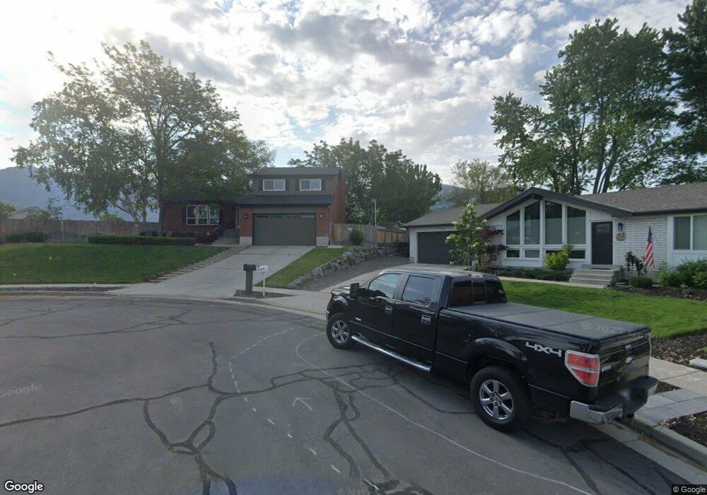 1582 Crest Cir, Sandy, UT 84093 - photo 1