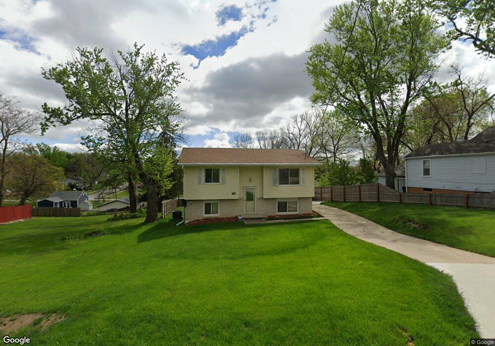 4417 SW 2nd St, Des Moines, IA 50315 - photo 1
