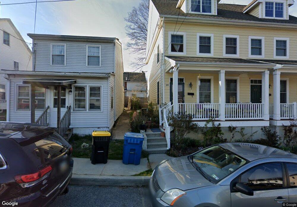 229 E Maple St, Kennett Square, PA 19348 - photo 1