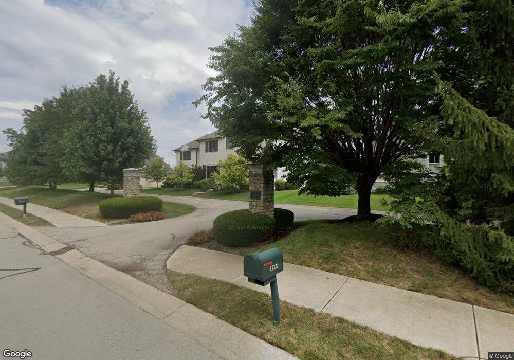 11321 Hawthorn Ridge W, Fishers, IN 46037 - photo 1