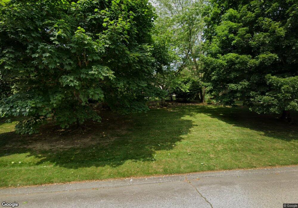 8 Finch Ln, North Kingstown, RI 02874 - photo 1