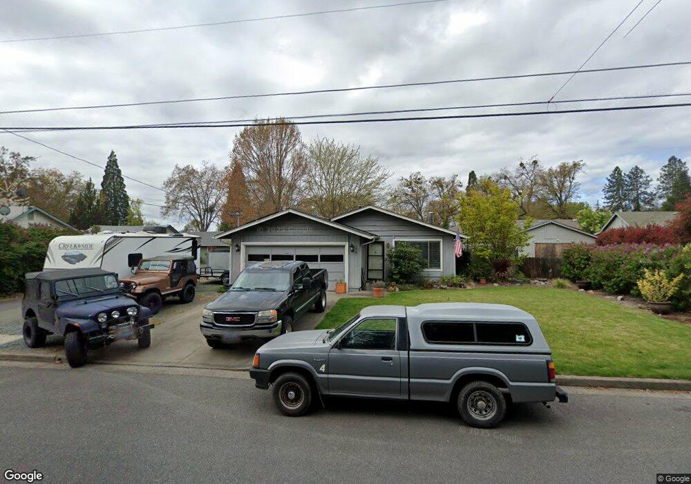 210 SW Westholm Ave, Grants Pass, OR 97526 - photo 1