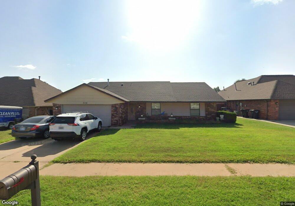 320 S Ramblin Oaks Dr, Moore, OK 73160 - photo 1