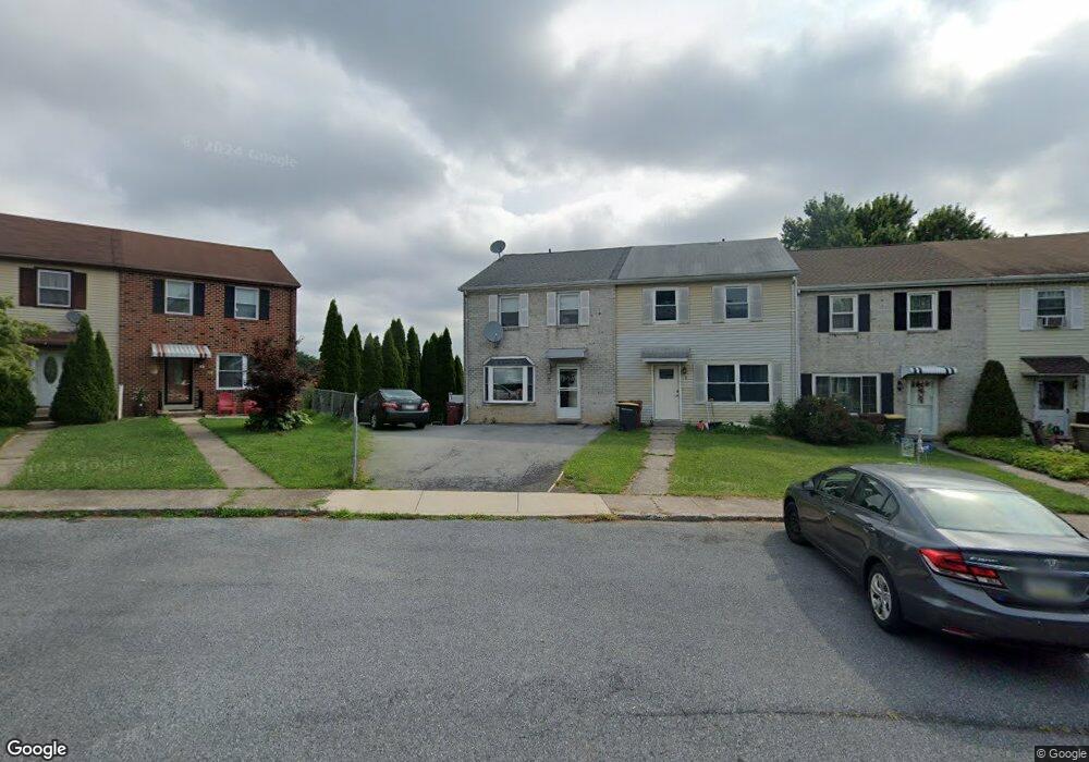 7 Eisenhower Cir, Whitehall, PA 18052 - photo 1