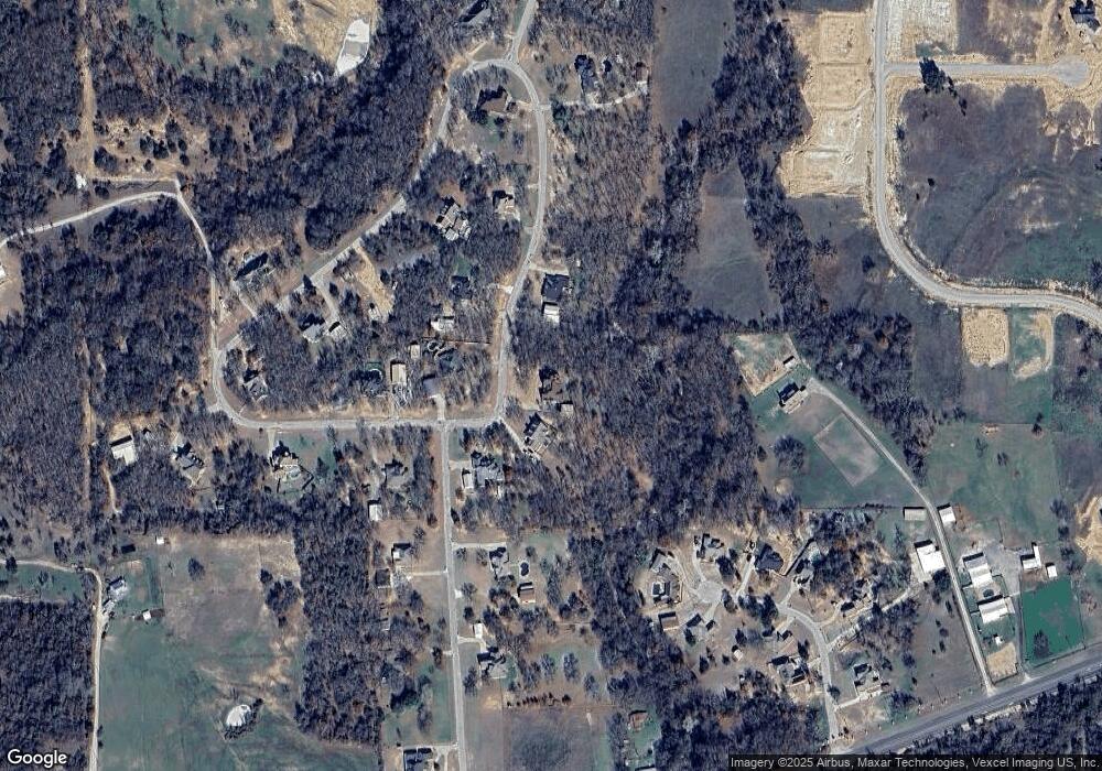 210 Oak Creek Cir, Springtown, TX 76082 - photo 1