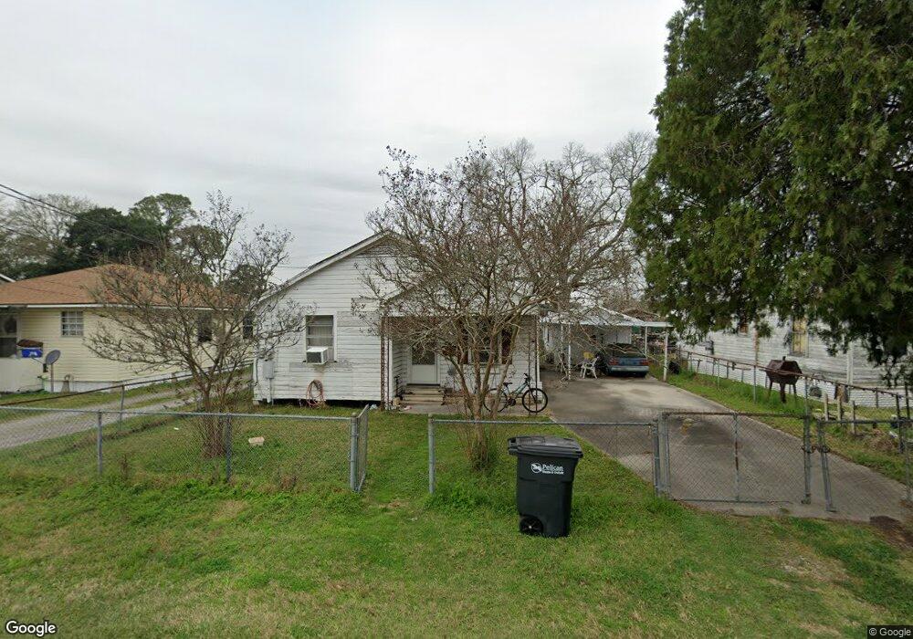 302 Albert St, New Iberia, LA 70560 - photo 1