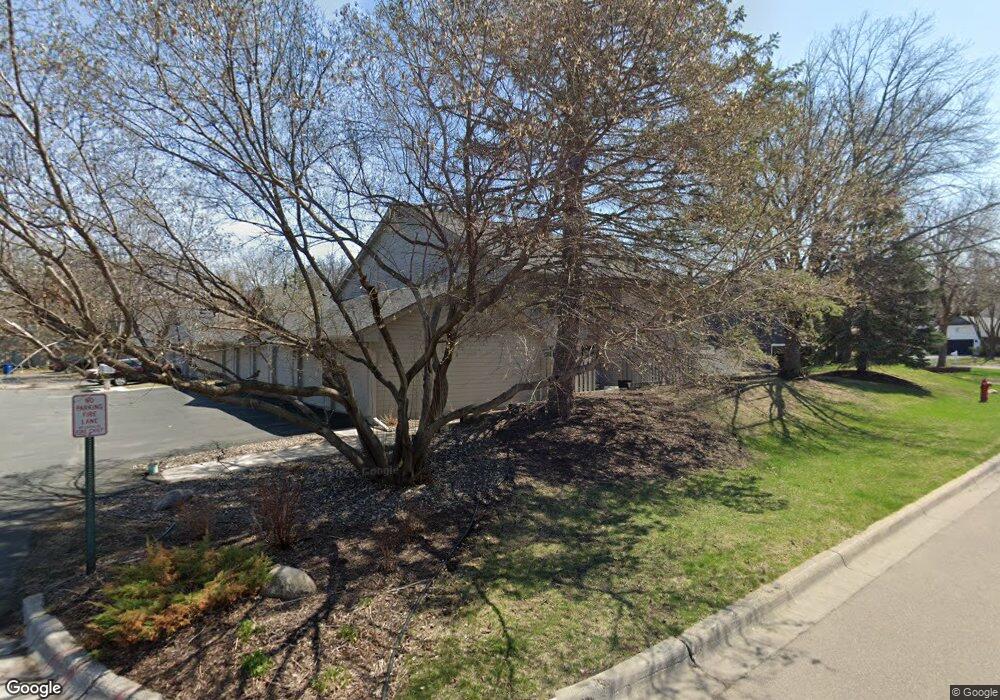 18717 Clear View Ct, Minnetonka, MN 55345 - photo 1