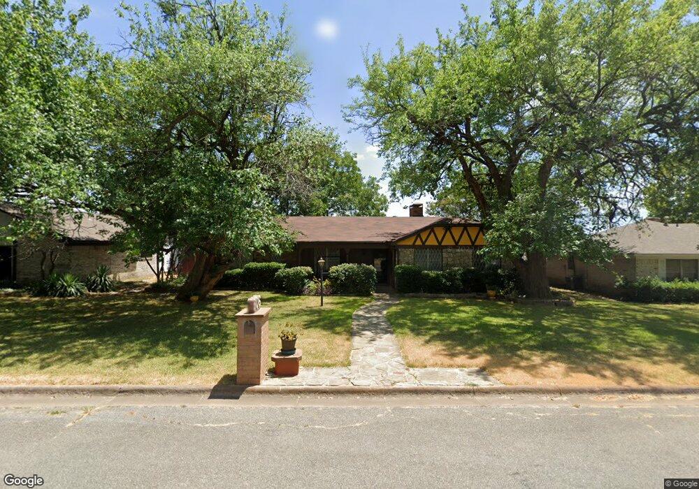 806 Starlight Dr, Sherman, TX 75090 - photo 1