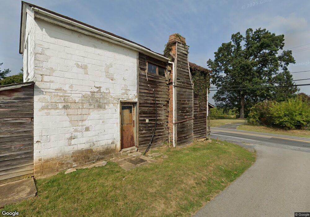 2000 Lyndhurst Rd, Waynesboro, VA 22980 - photo 1