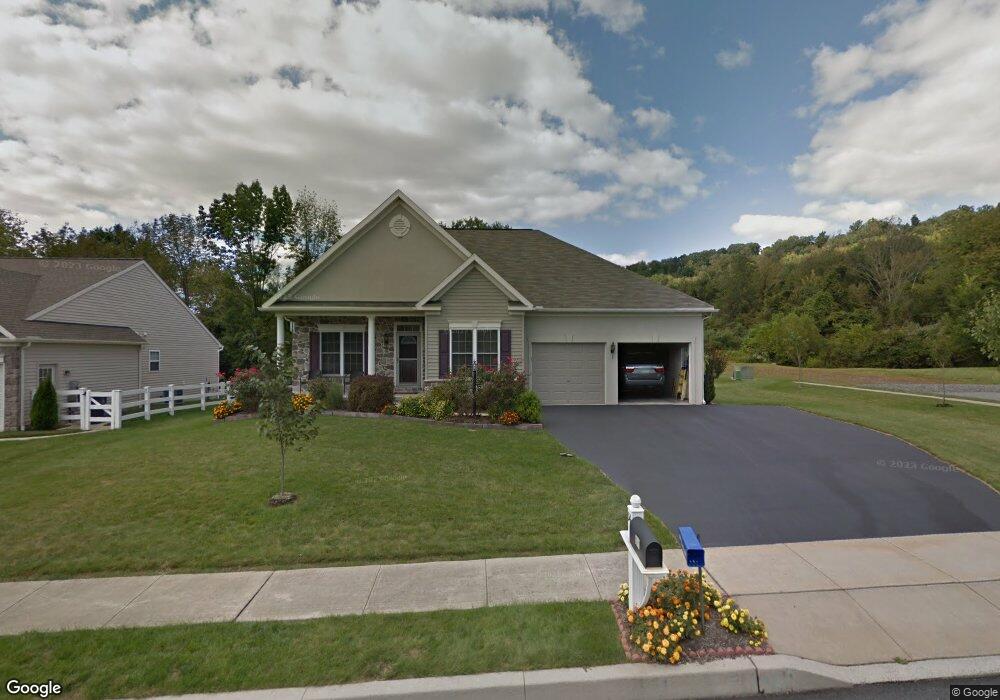 54 Bent Brook Cir, Reading, PA 19606 - photo 1