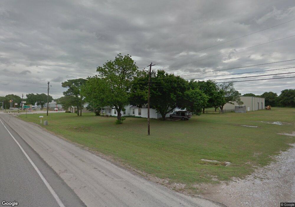 536 E Rock Island Ave, Boyd, TX 76023 - photo 1