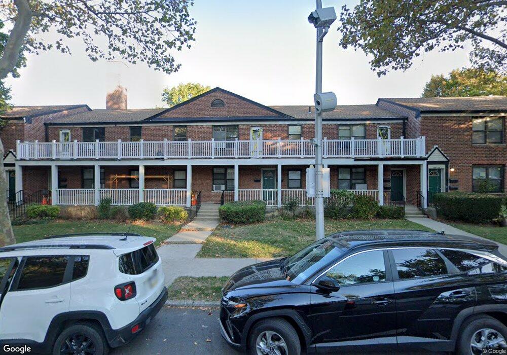 19645 73rd Ave unit 2FL, Fresh Meadows, NY 11366 - photo 1