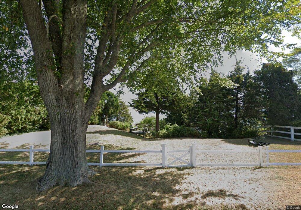 237 Ocean View Ave, Cotuit, MA 2635 - photo 1