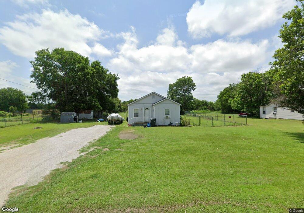 2306 3rd Ave NE, Ardmore, OK 73401 - photo 1