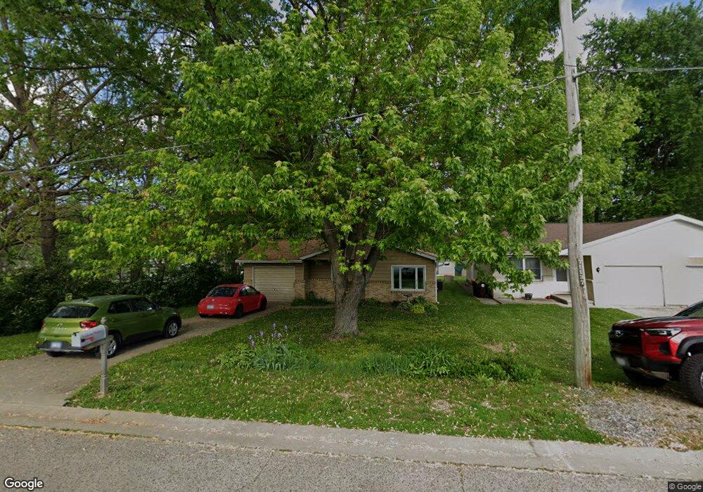 54 Gavin St, Lincoln, IL 62656 - photo 1