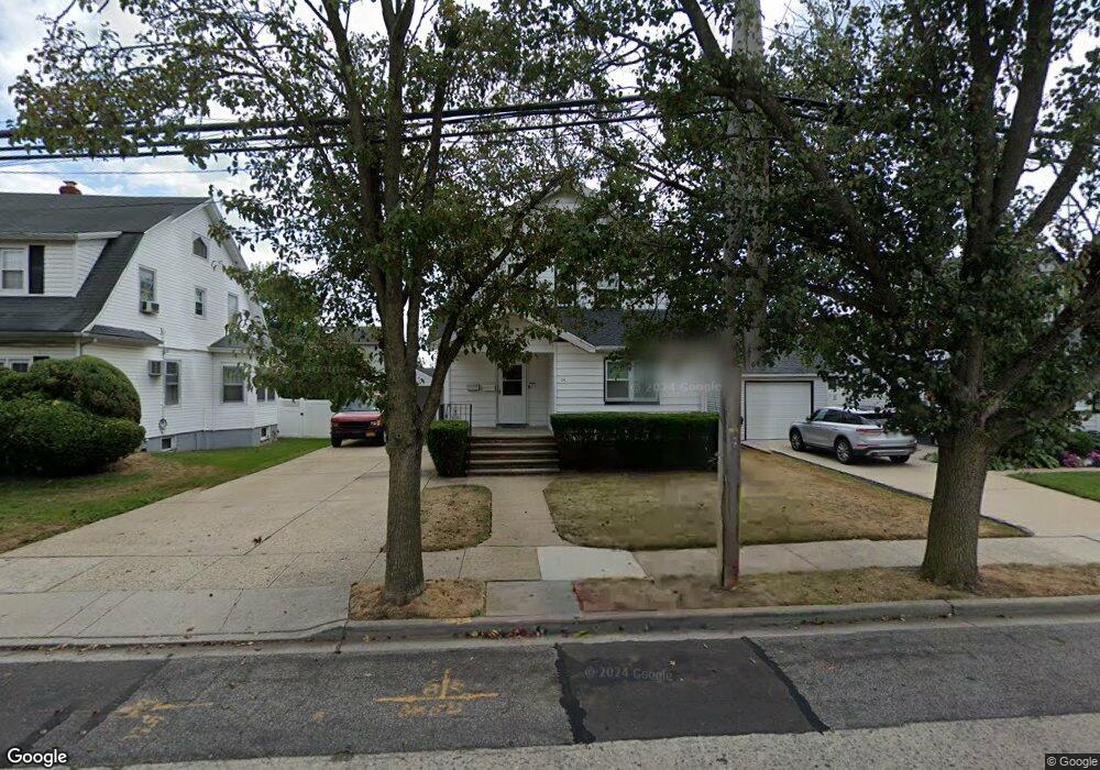 114 Woodlawn Ave, Valley Stream, NY 11581 - photo 1