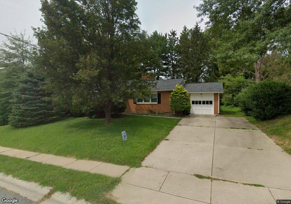 398 Country Club Dr, Newark, DE 19711 - photo 1