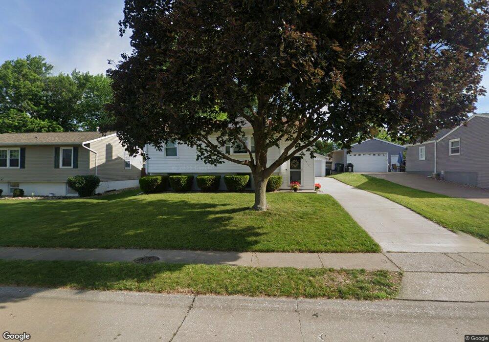2912 W 66th St, Davenport, IA 52806 - photo 1