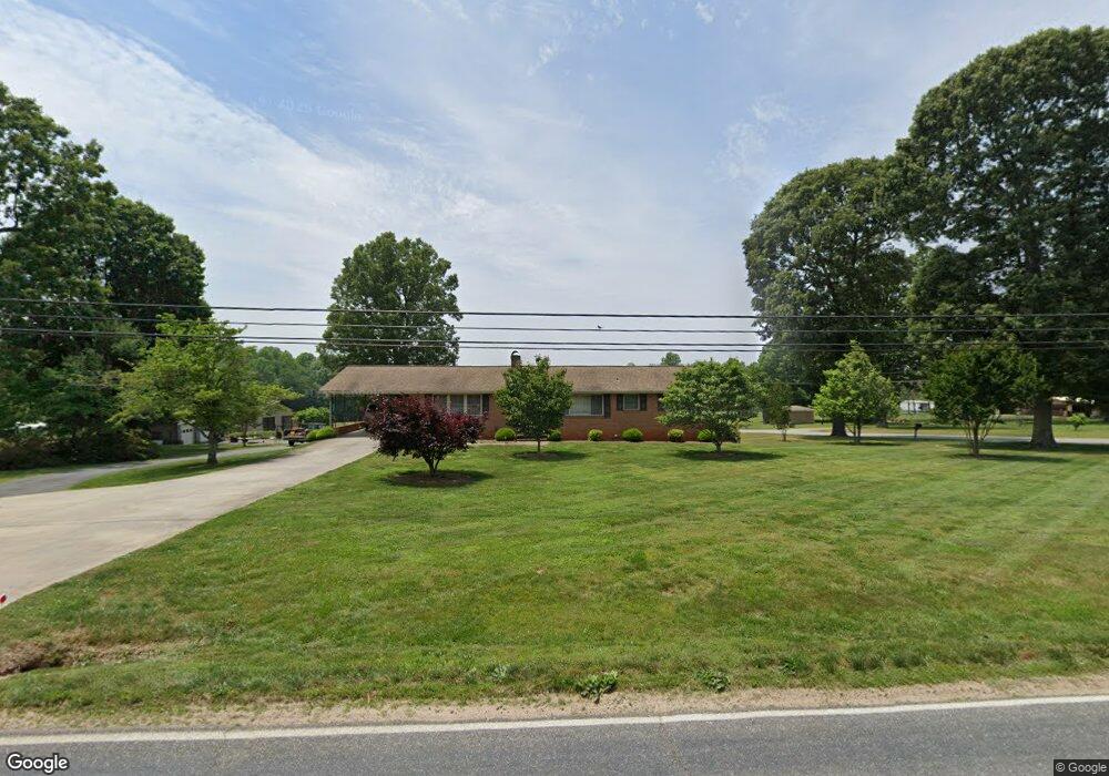 3331 Sulphur Springs Rd NE, Hickory, NC 28601 - photo 1