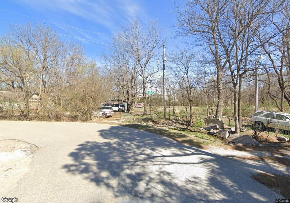 1236 S Warford Dr, Fayetteville, AR 72701 - photo 1