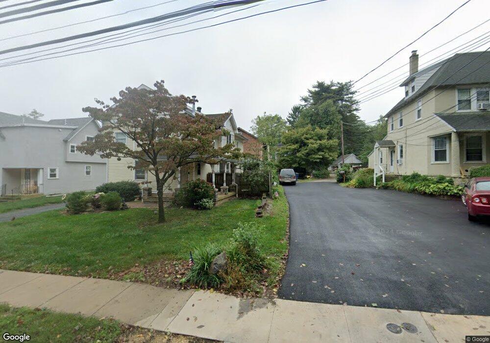 408 W Wayne Ave, Wayne, PA 19087 - photo 1