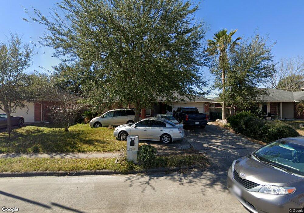 9666 Blackhawk Blvd, Houston, TX 77075 - photo 1