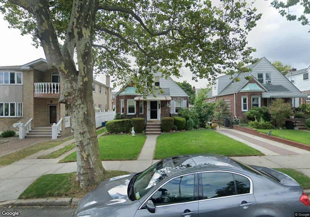 4636 192nd St, Flushing, NY 11358 - photo 1