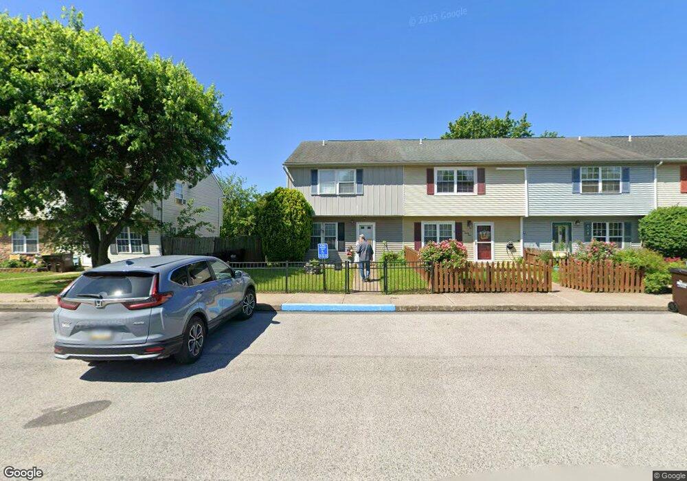 522 Blaker Dr, East Greenville, PA 18041 - photo 1