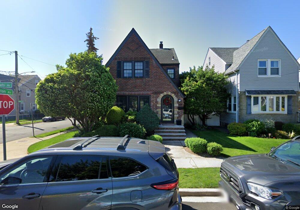 205 Willets Ave, West Hempstead, NY 11552 - photo 1