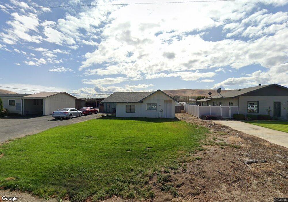 8008 Beauchene Rd, Moxee, WA 98936 - photo 1