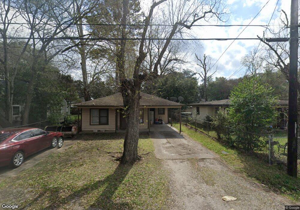 210 Fichter St, Houston, TX 77022 - photo 1