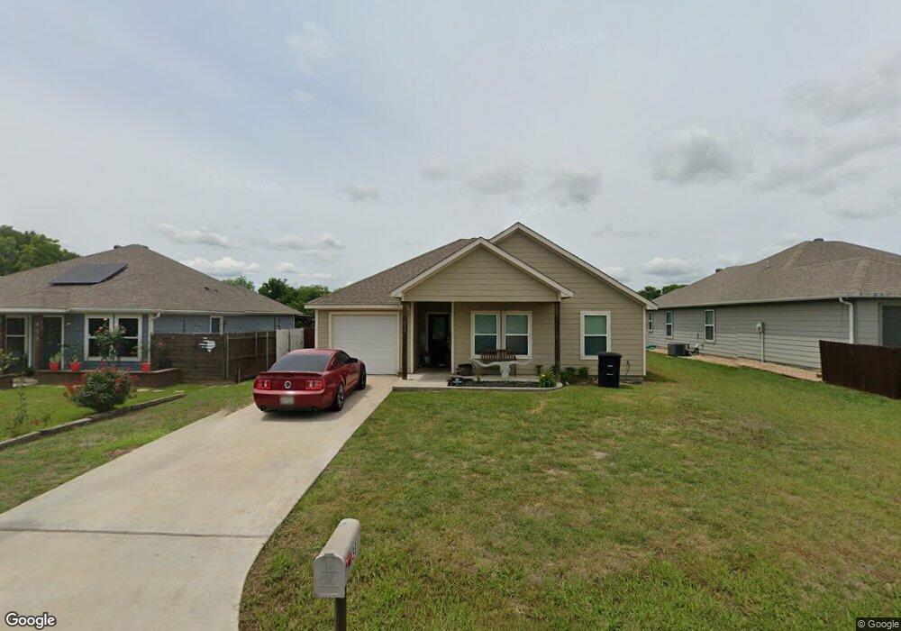 311 Blakney St, Cleburne, TX 76031 - photo 1