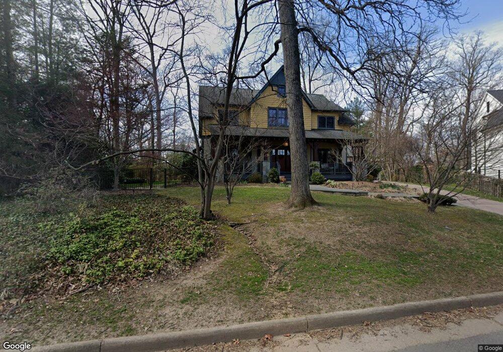 1606 Forest Ln, McLean, VA 22101 - photo 1