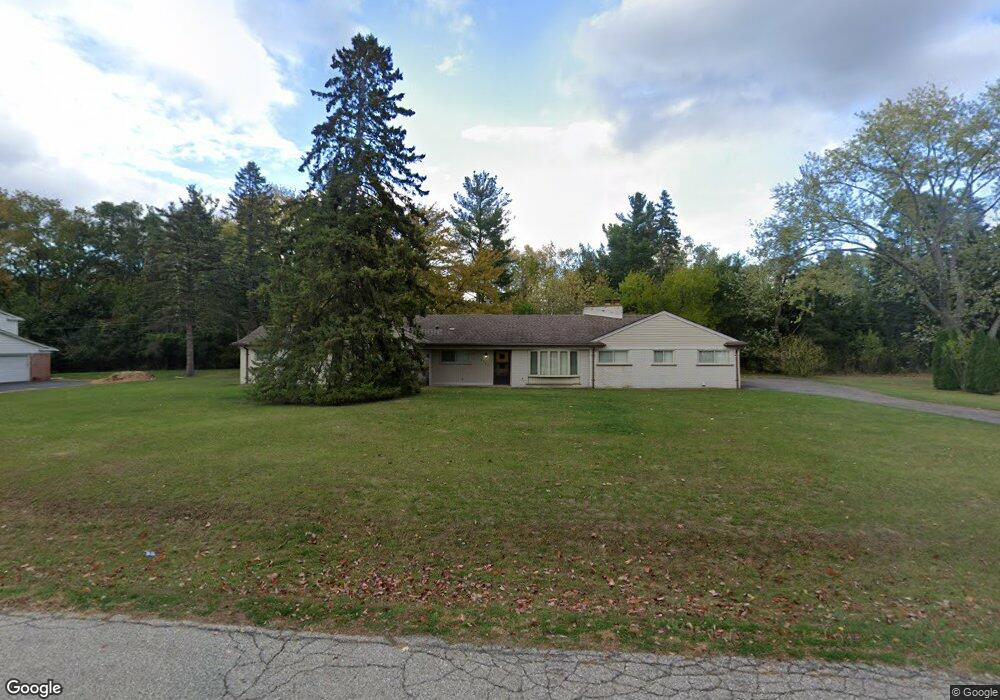 6735 Castle Dr, Bloomfield Hills, MI 48301 - photo 1