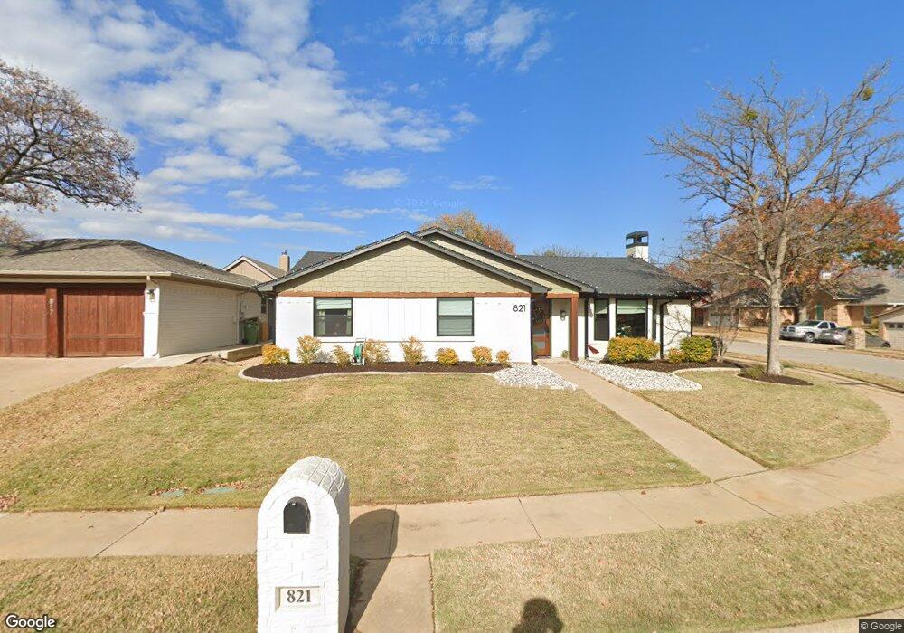 821 Morning Glory Ln, Bedford, TX 76021 - photo 1
