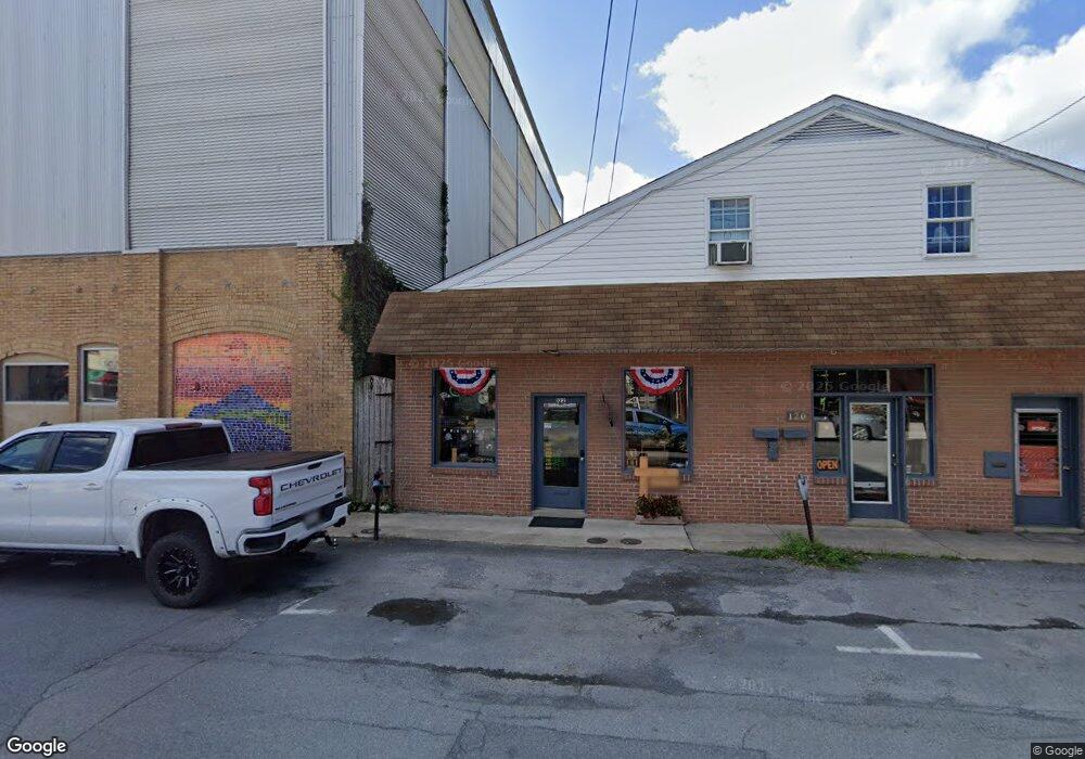 122 Independence St, Berkeley Springs, WV 25411 - photo 1