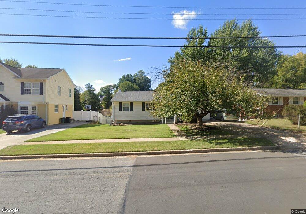 1111 Cottage St SW, Vienna, VA 22180 - photo 1