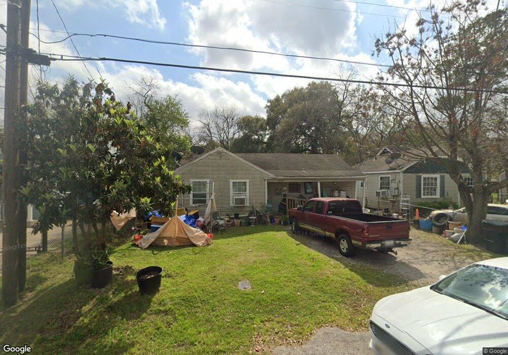 216 Fichter St, Houston, TX 77022 - photo 1