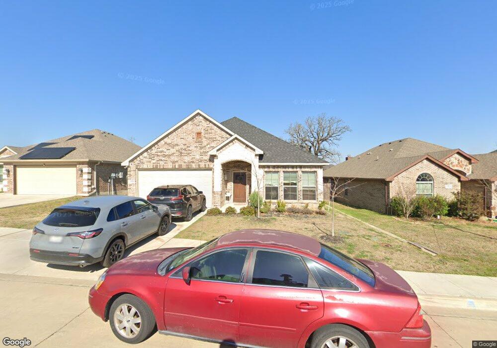 1916 Town Creek Cir, Weatherford, TX 76086 - photo 1