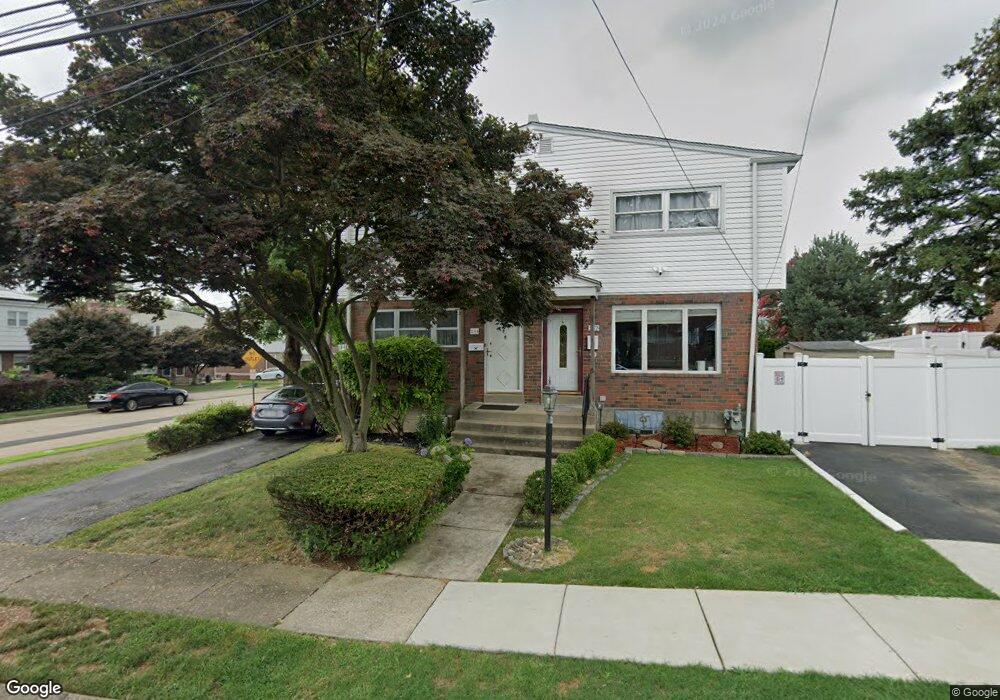 250 Berkley Ave, Lansdowne, PA 19050 - photo 1