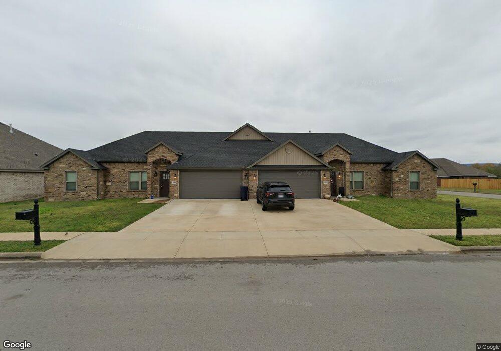 209 Blunt Ave, Prairie Grove, AR 72753 - photo 1