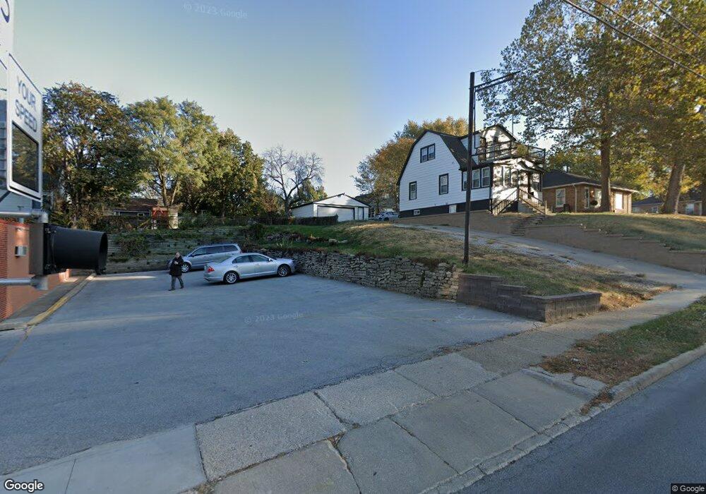 1210 57th Place, Des Moines, IA 50311 - photo 1