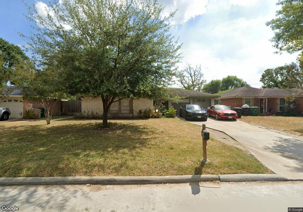 6427 Tall Willow Dr, Houston, TX 77088 - photo 1