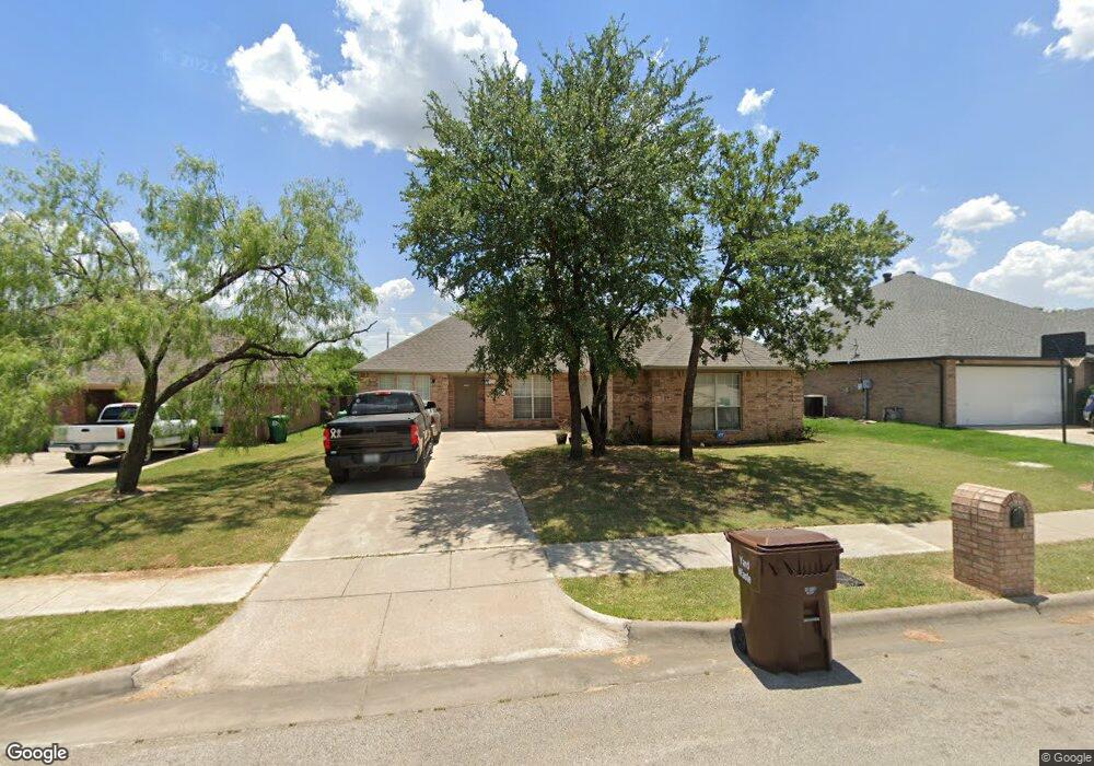 1712 Buena Vista Dr, Denton, TX 76210 - photo 1