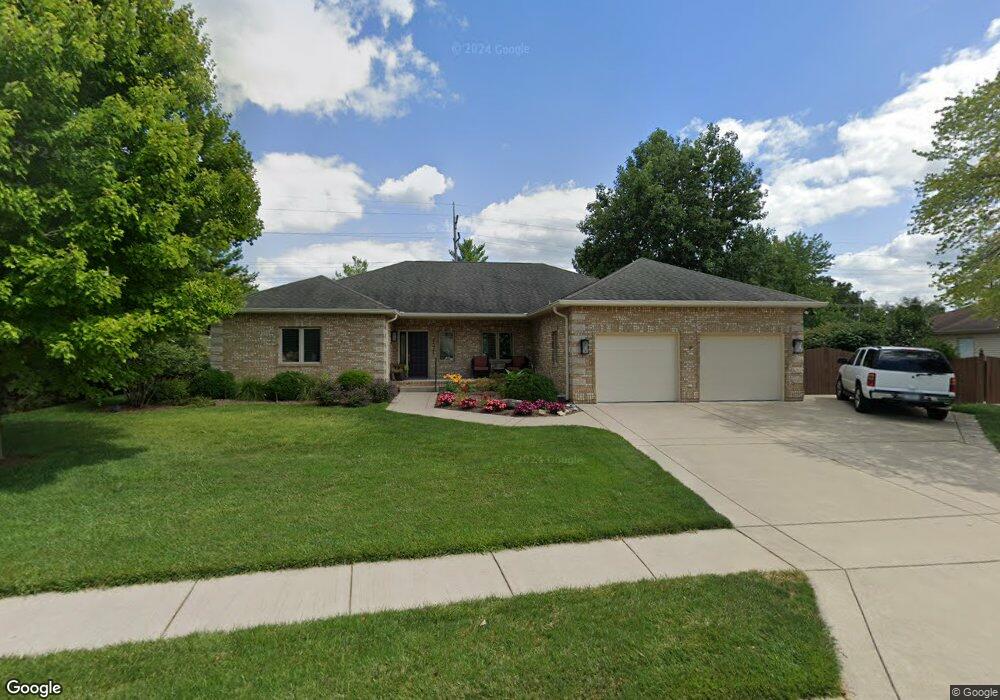 2371 Reston Ln, Columbus, IN 47203 - photo 1