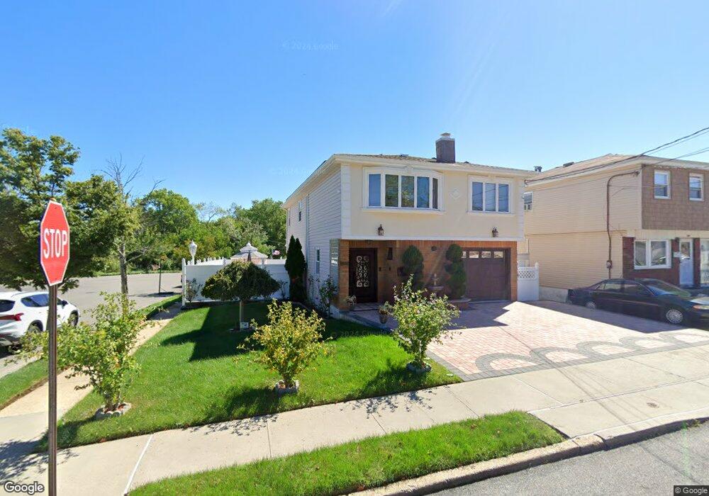 4 O'Gorman Ave, Staten Island, NY 10306 - photo 1