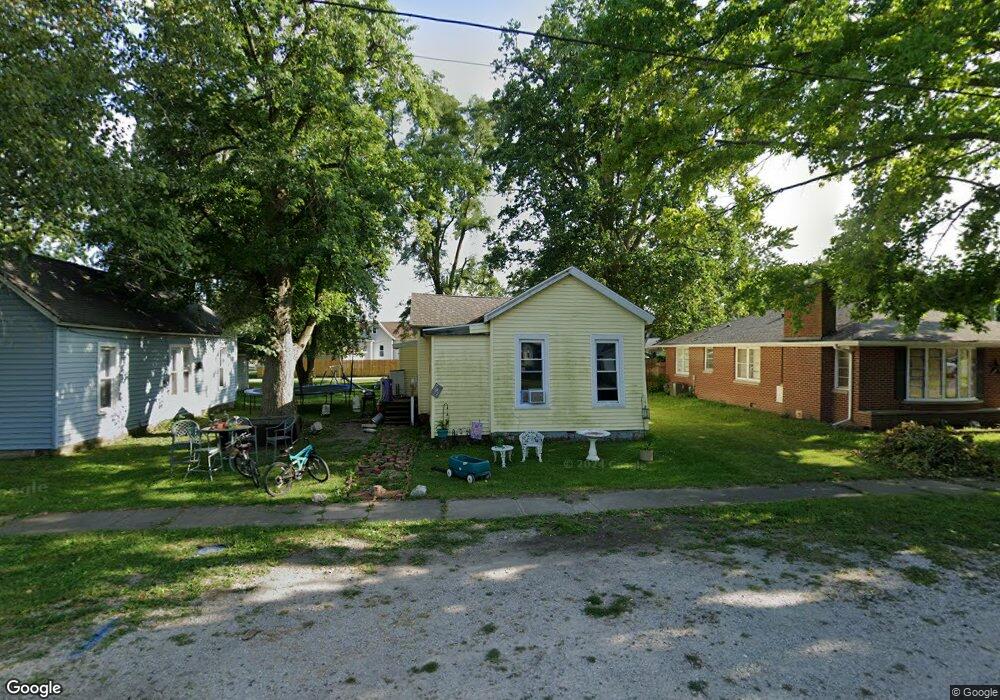 707 E Overton St, Tuscola, IL 61953 - photo 1