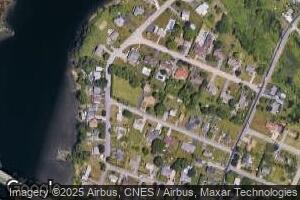 110 River Rd, Somerset, MA 02725